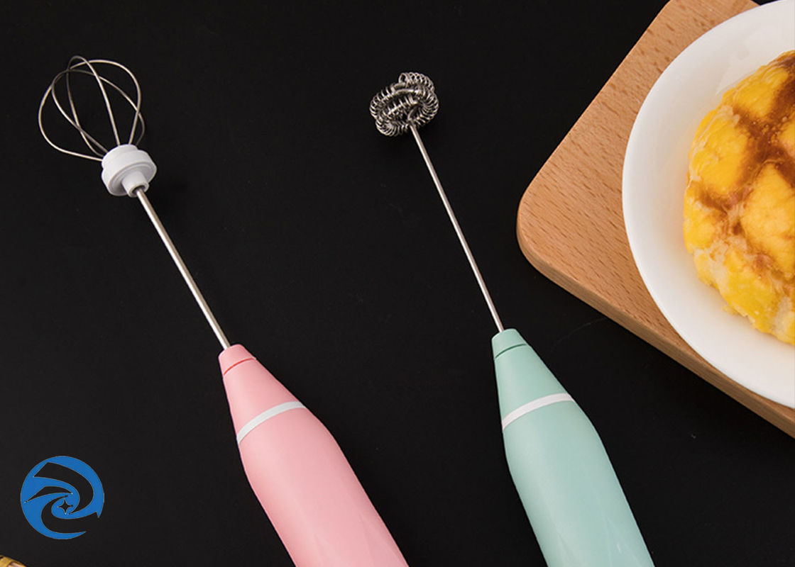 Batteur rechargeable tenu dans la main d'oeufs des mélangeurs 0.5A USB de support de ménage