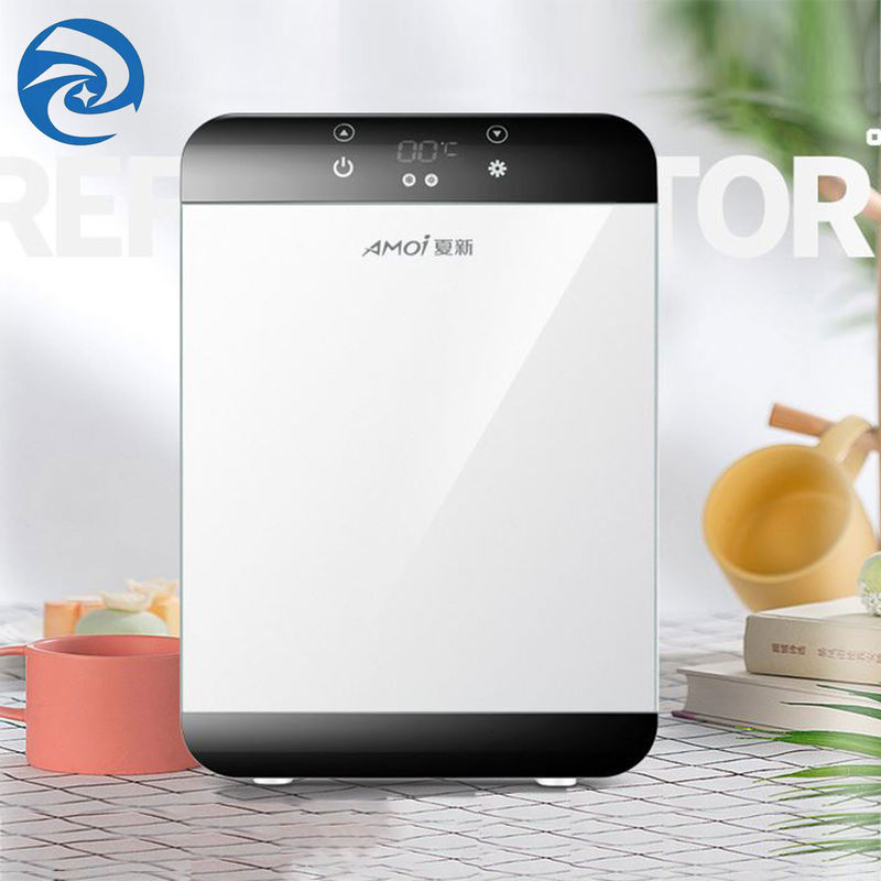12L 0,4 pieds cubes Mini Fridge With Freezer 50 à 60W pour chauffer et se refroidir