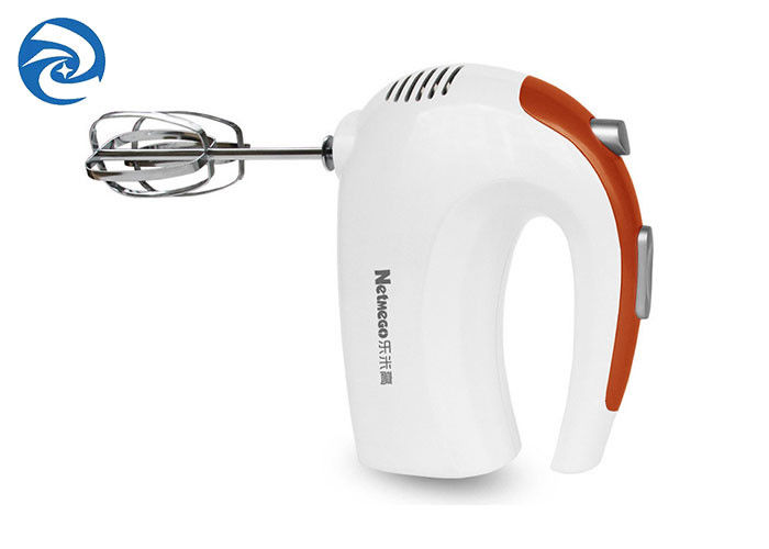 batteur 300W tenu dans la main électrique